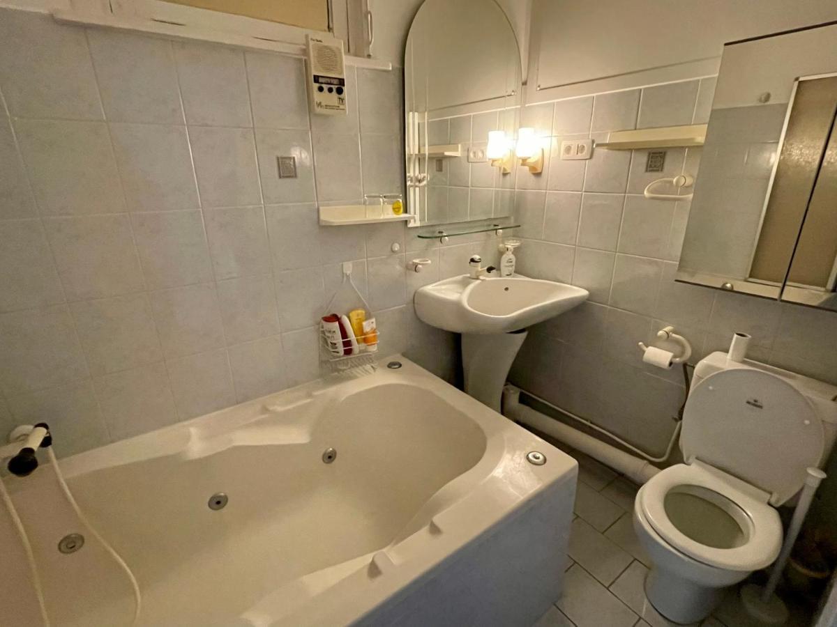 Superbe Appartement Duplex Avec Jacuzzi Brusel Exteriér fotografie